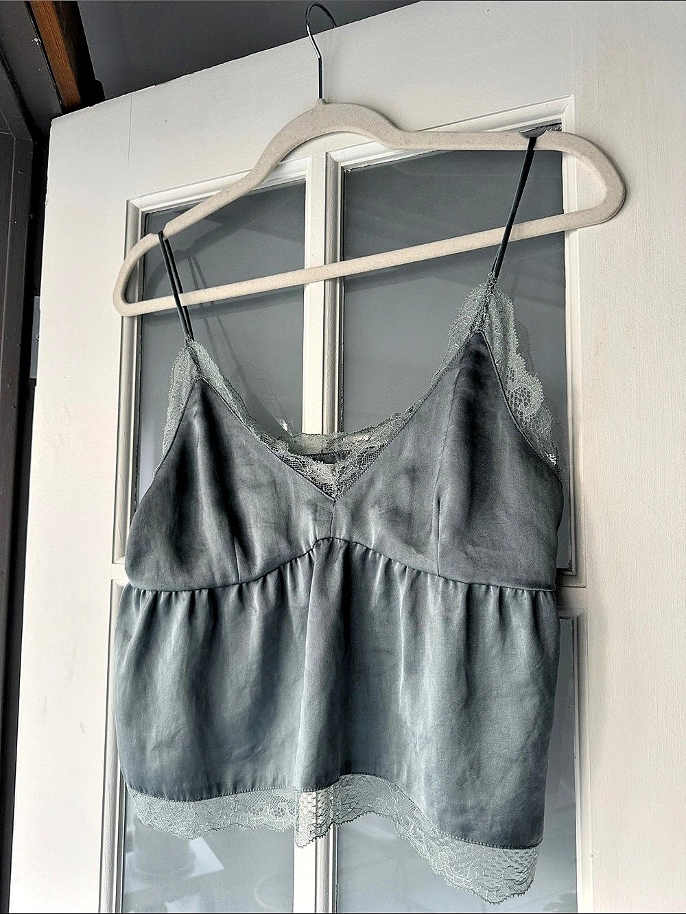Little Moon Lace Trim Camisole in Gray Size XS Like New
